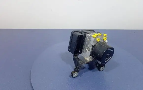 Volvo V60 ABS Pump P31329137