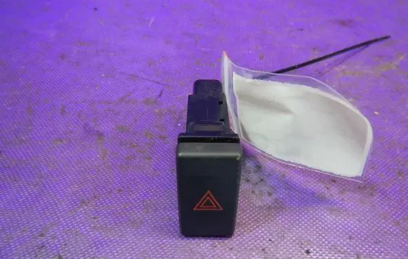 Toyota Avensis T250 Hazard light switch 157963