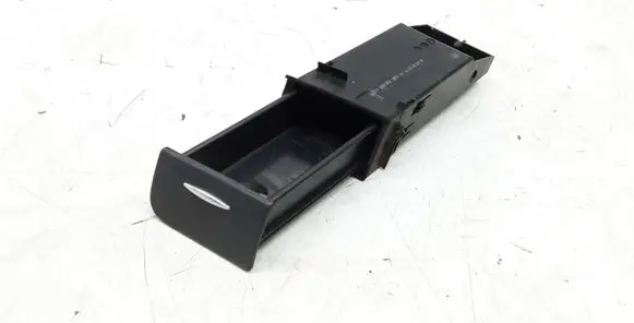 Mercedes-Benz E W211 Dashboard storage box/compartment A2116801952