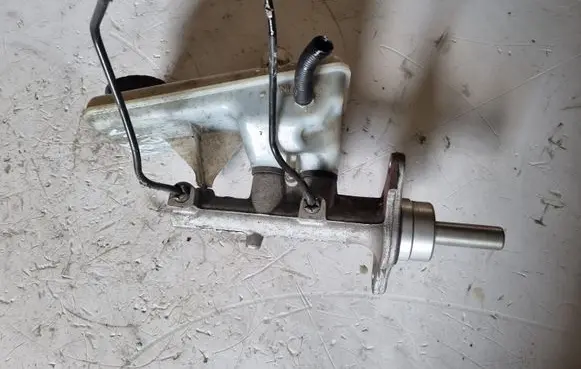 Renault Trafic II (X83) Master brake cylinder 32067008C