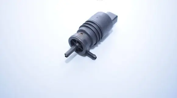 BMW 5 E39 Headlight washer pump 