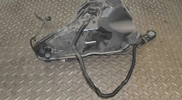 BMW 4 F36 Gran coupe AdBlue liquid reservoir 7294283 0444040020