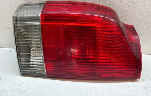 Volvo V70 Rear/tail lights 9154497
