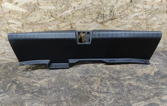 Trunk/boot sill cover protection