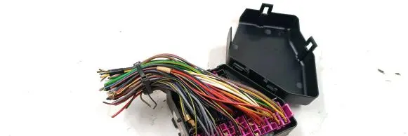 Audi A4 S4 B5 8D Fuse module 8D1941824