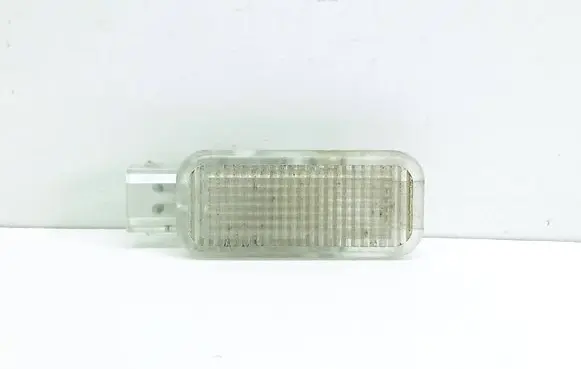 Volkswagen PASSAT B5 Other interior light 3B094741
