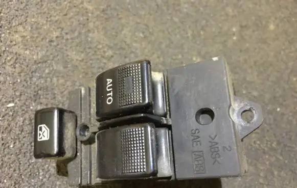 Mazda 626 Electric window control switch