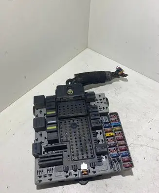 Volvo V70 Fuse box set 8688153 8645729