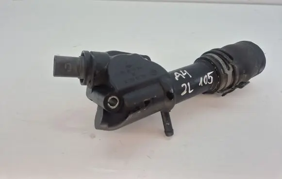 Audi A4 S4 B8 8K Engine coolant pipe/hose 03L121132A