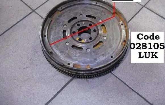 Audi A6 S6 C4 4A Dual mass flywheel 028105