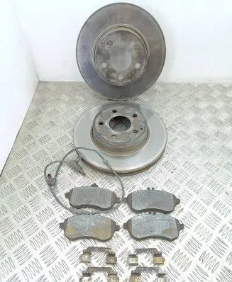 Mercedes-Benz C W204 Front brake disc