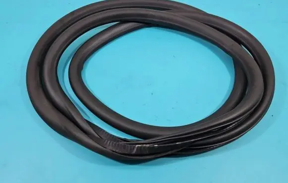 Opel Zafira C Front door rubber seal IMPRK1377411