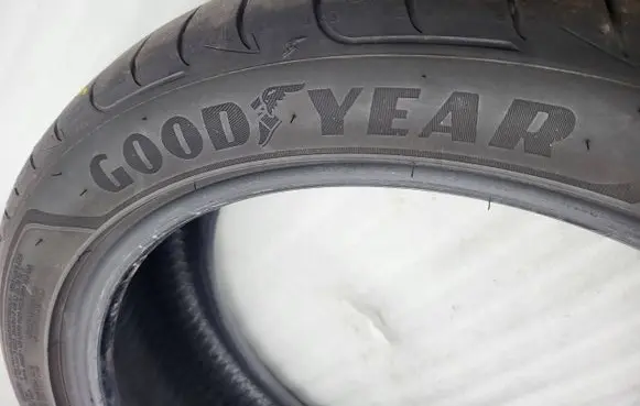 Audi A5 R18 summer tire 547417 530007 5452000804273