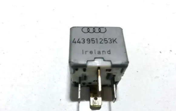 Audi A8 S8 D2 4D Other relay 899512000 443951253214