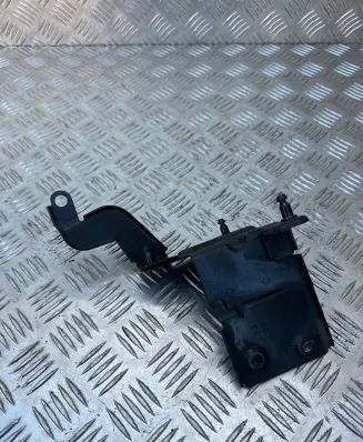 Volkswagen Golf VII ABS pump bracket 5Q0614517N