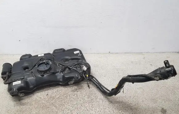 Renault Twingo III Fuel tank 8201553665 8201553664 2001415189