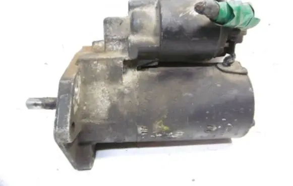 Volkswagen Golf III Starter motor 085911023J