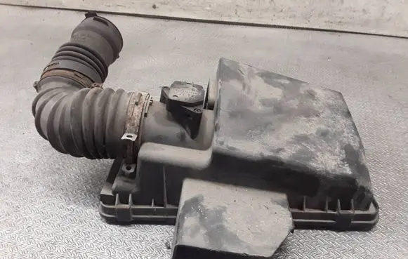 Mazda 6 Air filter box cover