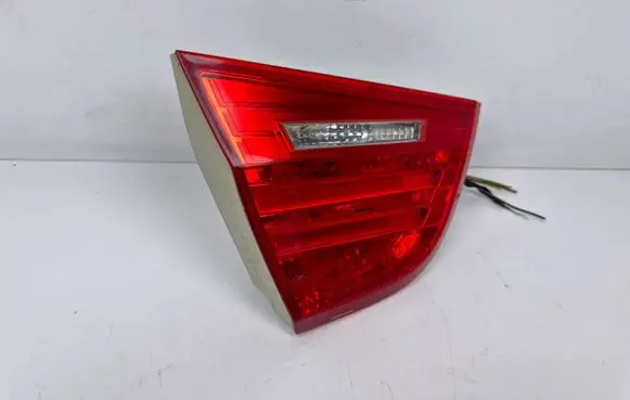 BMW 3 E90 E91 Tailgate rear/tail lights 7154155