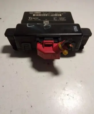 Volkswagen Golf V Gateway control module 1K0907530E 1K0907951