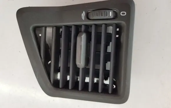 Volvo V70 Dashboard side air vent grill/cover trim 3409373