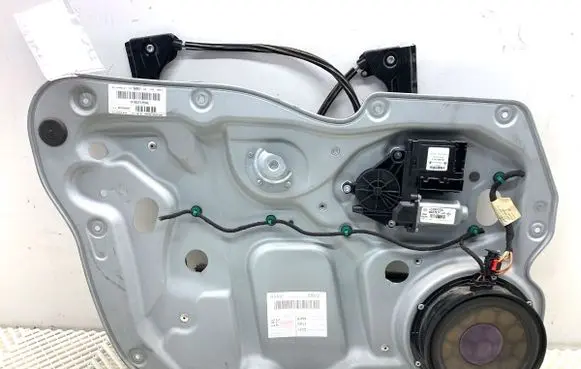 Volkswagen Touran I Front door window regulator with motor 1T1837729AE