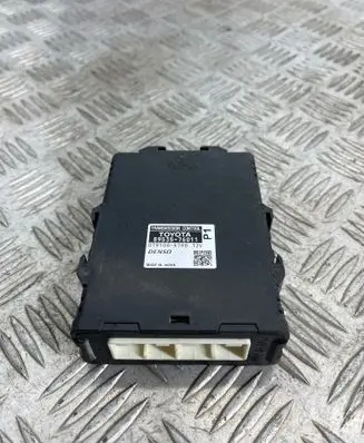 Lexus CT 200H Gearbox control unit/module 8953576011 0791005780
