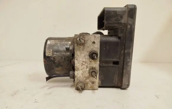 Volkswagen Touran I ABS Pump 1K0907379AA 00005305G1 10096003603