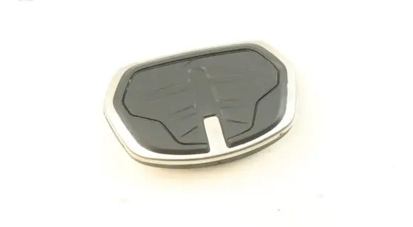 Accelerator throttle pedal