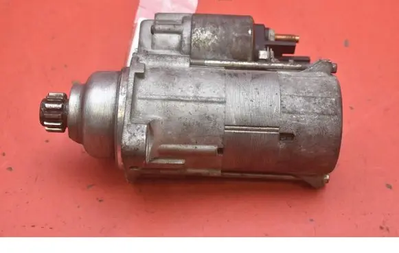 Volkswagen Golf V Starter motor 02M911024A