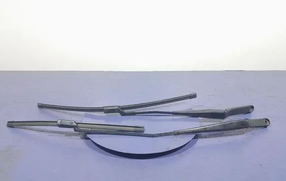 Skoda Octavia 985 Front wiper blade arm 5E4955409