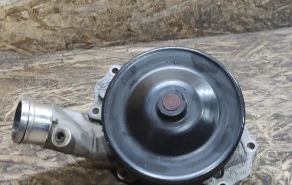 Jaguar XJL Water pump 8W938K500BC