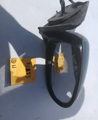Nissan Almera Tino Front door electric wing mirror