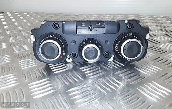 Volkswagen Tiguan Climate control unit 5M2820045A
