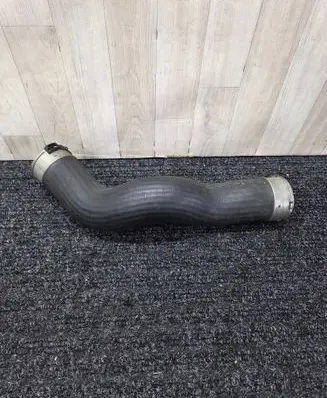 BMW 4 F32 F33 Intercooler hose/pipe 8513851