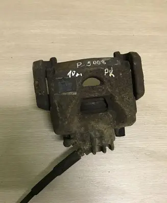 Peugeot 5008 Front brake caliper
