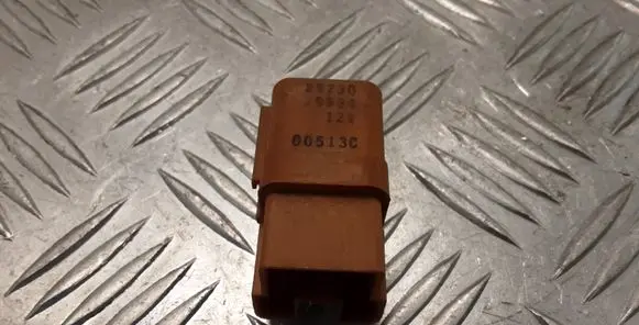 Nissan X-Trail T30 Other relay 2523079964