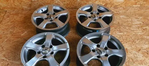 BMW 5 E34 R15 alloy rim 