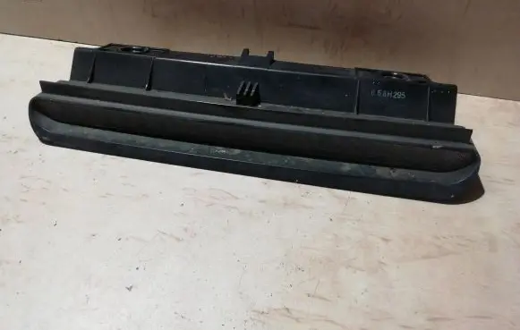 Volvo V70 Third/center stoplight 9151490