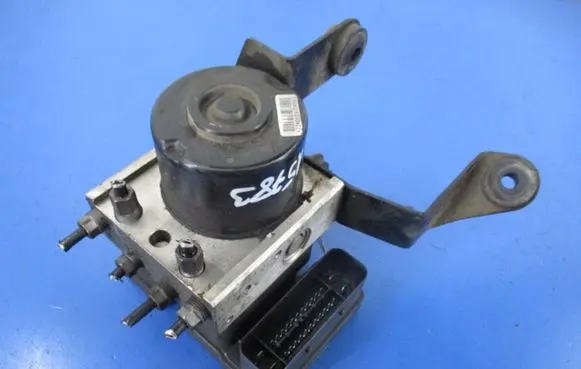 Mazda MX-5 NC Miata ABS Pump 5N61-2M110-AC