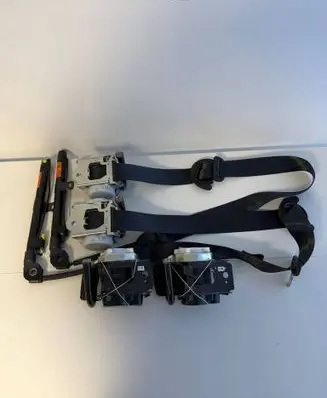 Volkswagen Tiguan Knee airbag 