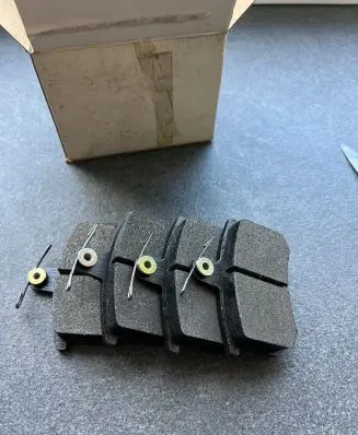 Audi A6 S6 C4 4A Brake pads (rear) 8671000819 90R01043197
