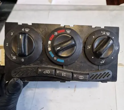Mercedes-Benz A W168 Climate control unit 1688300485 0140900 3298W3997