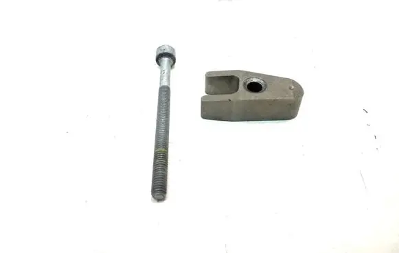 Mercedes-Benz CLS C218 X218 Fuel Injector clamp holder A6420160038