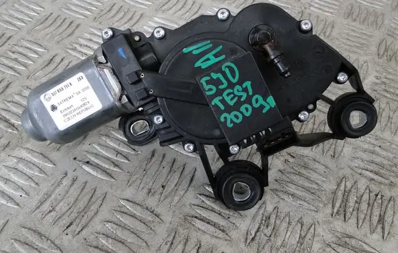 Skoda Fabia Mk2 (5J) Wiper motor 5J7955711A