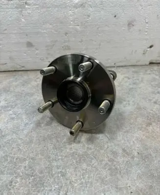Subaru Tribeca Rear wheel hub 28473XA00B 01182013 SU4381100