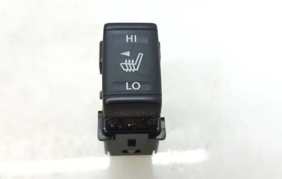 Nissan Qashqai Seat heating switch 