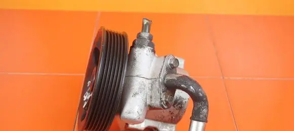 Chevrolet Captiva Power steering pump 21MB46
