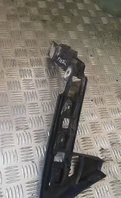 Volkswagen Touran I Front bumper mounting bracket