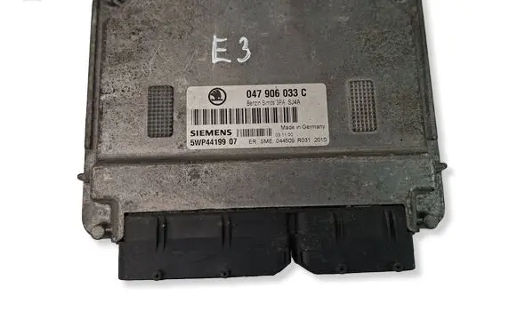 Skoda Fabia Mk1 (6Y) Engine control unit/module 047906033C 5WP4419907